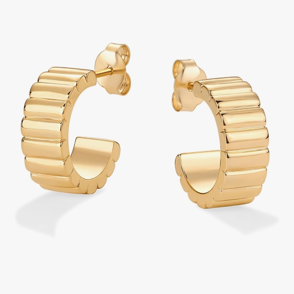 NEW 14K Gold Plated Bold Statement Hoop Earrings - Picture 3 of 4